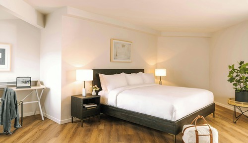 Habitación, 1 cama de matrimonio grande (Mobility/Hearing Access, Roll-in Shwr)