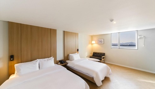 Room (Deluxe Twin B (Ocean View Styler))