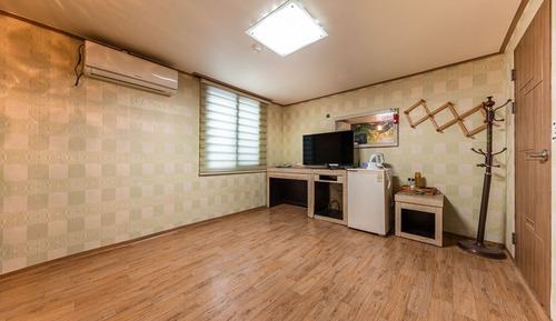 Room (Ondol (Deluxe))