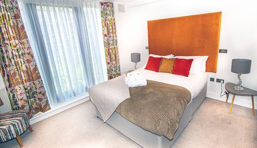 Habitación estándar, 1 cama de matrimonio grande, vistas al patio