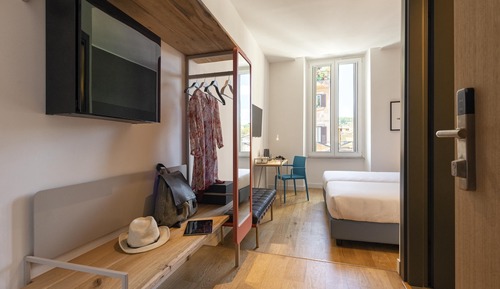 Habitación superior con 1 cama doble o 2 individuales