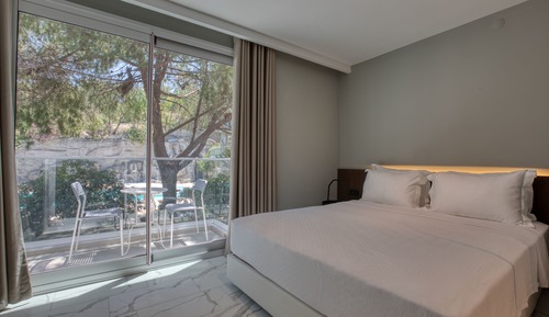 Habitación Premium doble, baño privado, vistas a la piscina