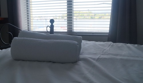 Habitación económica doble, baño privado, vistas al mar