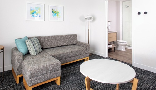 Suite, 1 habitación, no fumadores (Mobility Accessible, Roll-In Shower)