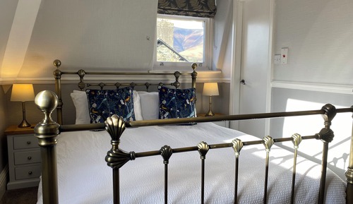 Habitación estándar doble, 1 cama de matrimonio grande, vistas a la montaña