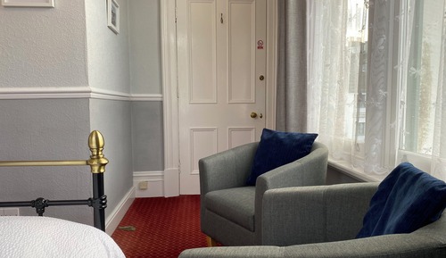 Habitación estándar doble, 1 cama de matrimonio grande, vistas a la montaña