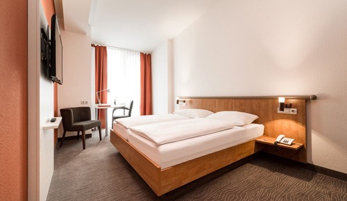 Habitación Confort doble, 1 cama de matrimonio grande, no fumadores, vistas al patio