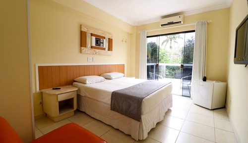 Habitación doble, balcón, vistas parciales al mar