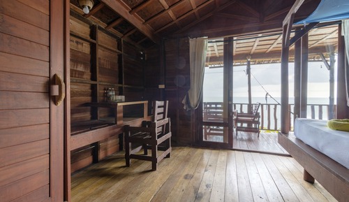 Bungalow on the Rocks