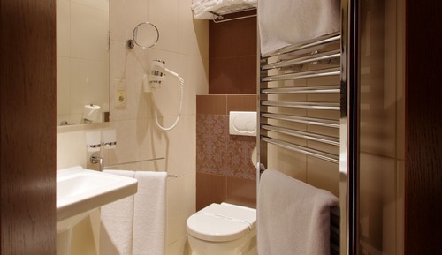 Habitación estándar con 1 cama doble o 2 individuales