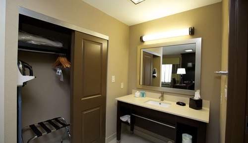 Habitación, 2 camas de matrimonio, accesible para personas con discapacidad (Hearing)