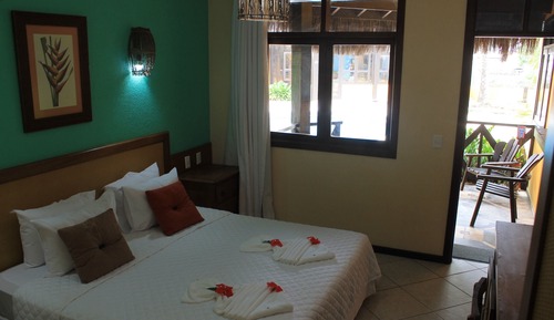 Habitación triple estándar, vistas a la piscina