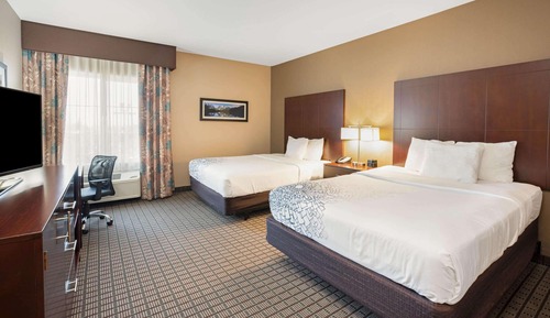 Habitación, 2 camas de matrimonio, accesible para personas con discapacidad (Mobility Accessible)