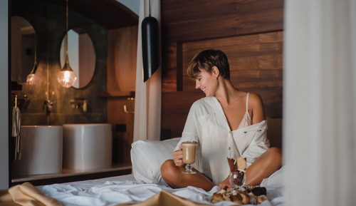 Suite de lujo, balcón, vistas a la piscina