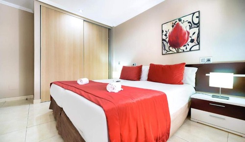 Apartamento, 2 habitaciones, balcón