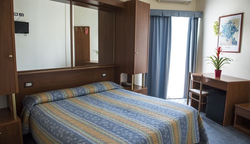 Habitación con 1 cama doble o 2 individuales