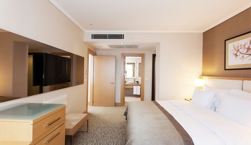 One Bedroom Apartment with City View