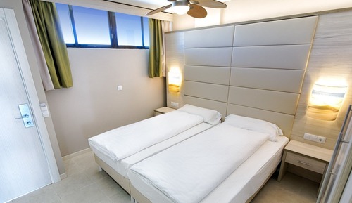 Habitación doble, en una planta alta (3 Adults)