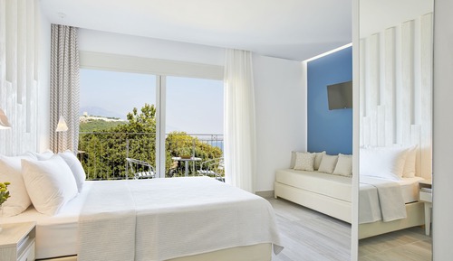 Habitación cuádruple superior (Castle View)