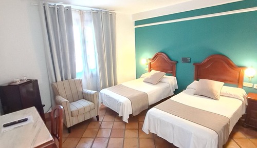 Habitación con 1 cama doble o 2 individuales