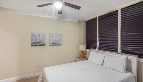 Apartamento, 3 habitaciones (Gulf Front, Beach Chairs Included)