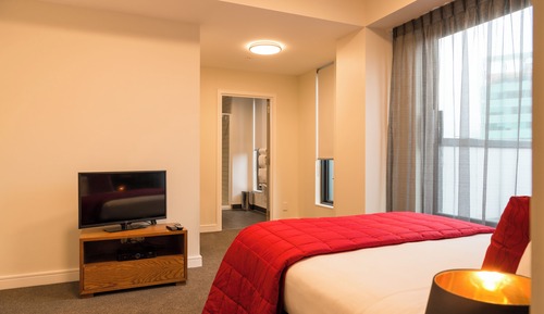 Apartamento, 3 habitaciones, balcón, vistas al puerto