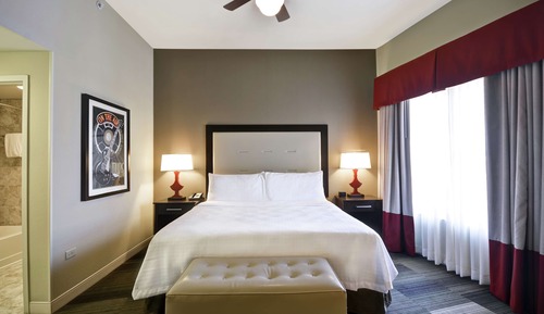 Suite, accesible para personas con discapacidad, bañera (Mobility & Hearing)