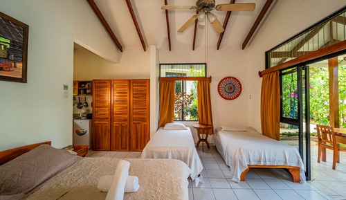 Villa Deluxe, cocina, vistas al jardín