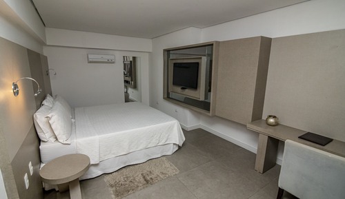 Suite Presidencial com Varanda Lateral e Jacuzzi