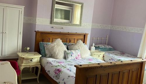 Habitación doble, baño privado