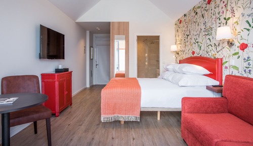 Estudio (Side Sea View)