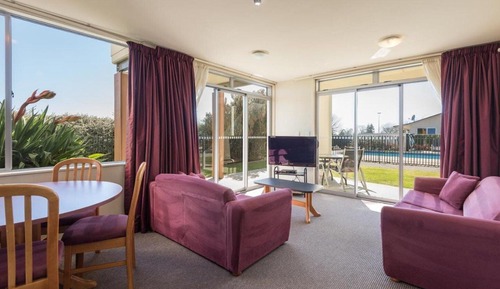 Apartamento, 2 habitaciones, planta baja