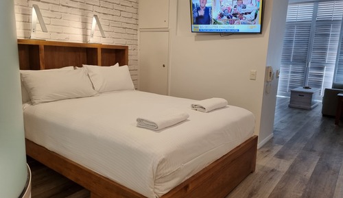 Studio Superior Apartments