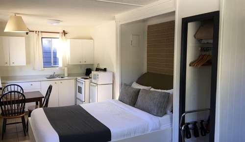 Suite estudio clásica, baño privado