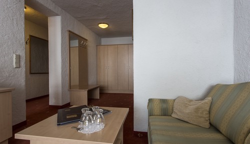 Habitación familiar, 2 habitaciones, balcón, vistas a la montaña (Schneerose)