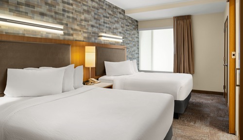 Estudio, varias camas