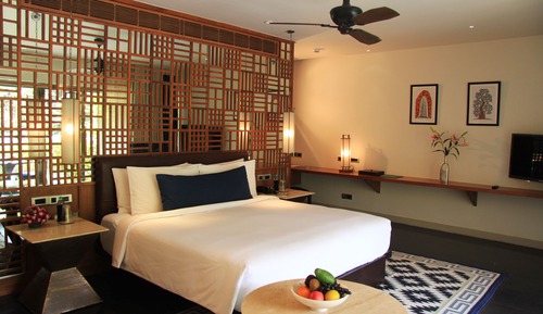 Habitación Club, balcón, vistas a la piscina (Diwa)