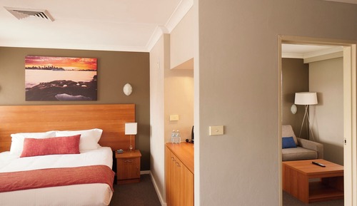 Suite Business, 1 cama de matrimonio grande, bañera de hidromasaje