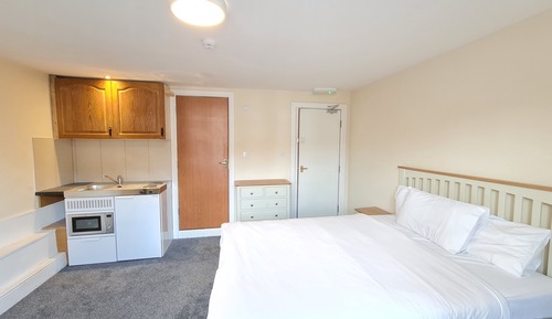 Estudio Confort, baño privado