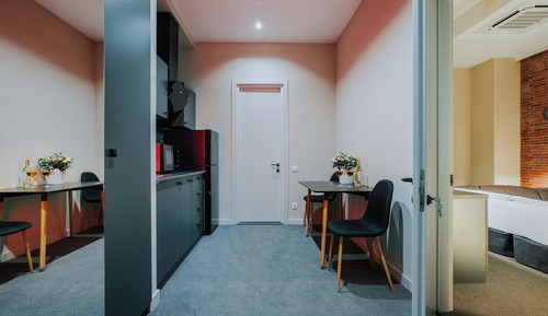 Estudio económico, balcón