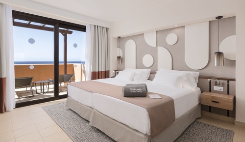 Suite Deluxe, vistas al mar (2 adults + 2 child)