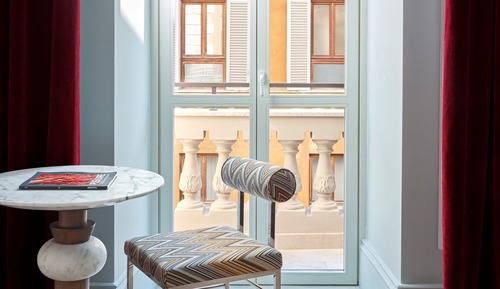 Habitación, 1 cama de matrimonio grande, balcón, en esquina