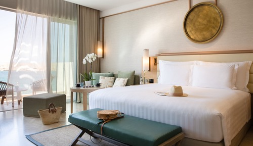 Deluxe Ocean Room with Balcony