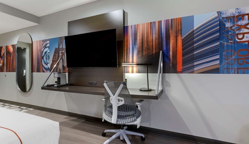 Habitación estándar, 1 cama de matrimonio grande, balcón (Walk-in Shower;Larger Room)