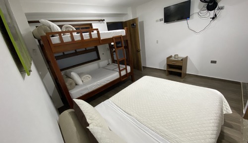 Habitación cuádruple básica