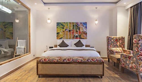 Habitación superior, balcón, vistas al río