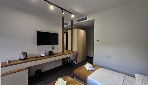 Habitación estándar con 1 cama doble o 2 individuales