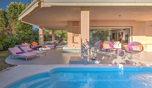 Villa de lujo, 4 habitaciones, piscina privada, vistas al jardín