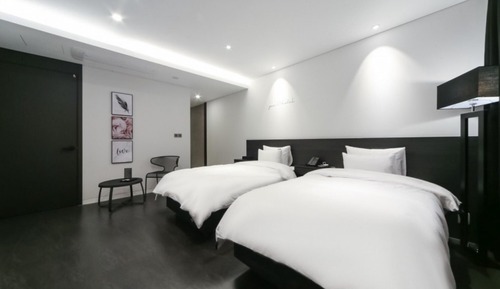 Room (Deluxe Twin (2 person bathtub))