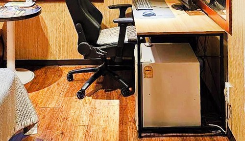 Room (1PC game room (walking only))